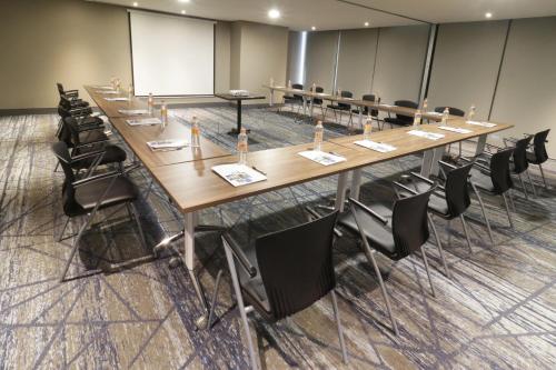 홀리데이 인 익스프레스 & 스위트 몬테레이 발레 바이 IHG - 회의실/연회장