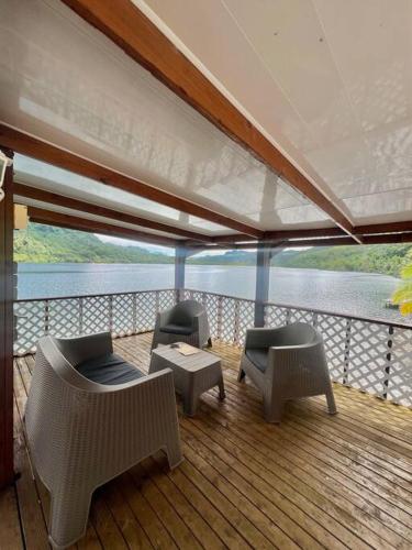 ระเบียง/ชานเรือน, Tiare, vue sur la Baie de Faaroa in ฟาโรห์ เบย์