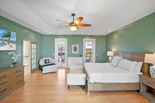 Waterfront Vacation Home with Heated Pool Dock and Beach Nearby Waterfront Vacation Home with Heated Pool Dock and Beach Nearby