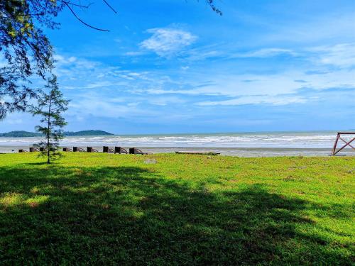 ชายหาด, Desaru Black Beach Sky Mirror Resort in เดซารูบีชฟรอนต์