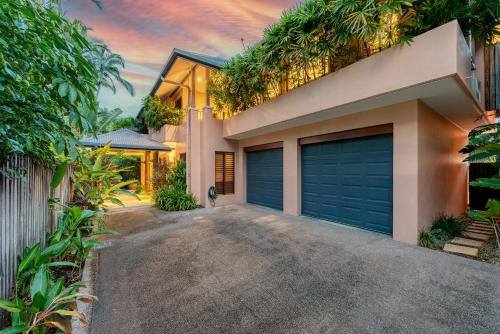 Three-Bedroom Villa image 10
