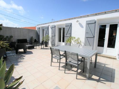 Maison soignée proche plage et centre-ville, avec jardin clôturé et wifi - FR-1-22-332 - Location saisonnière - La Tranche-sur-Mer