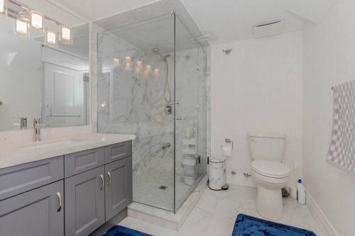 Luxury Basement Apartment in Oakville in Oakville, Canada