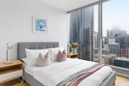 A Chic & Lovely 2BR Apt CBD with City Views