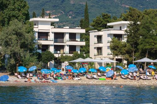 Apartments Kuce Lekovica Beach & Restaurant - main image