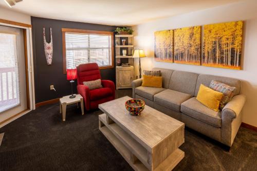 3402 - One Bedroom Deluxe - Powderhorn Lodge