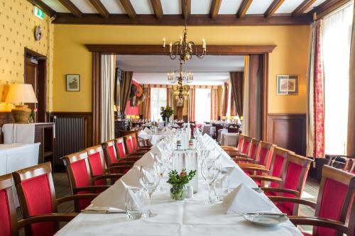 Restaurant, Hotel Cafe Restaurant De Gouden Karper in Bronckhorst