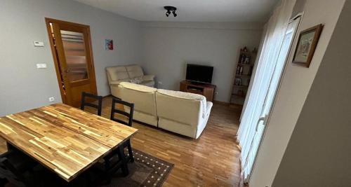 Vivienda Falda del Monsacro in Penanes