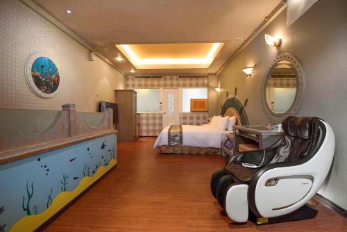 Queen Room with Spa Bath (Check-in after 18:00) image 3