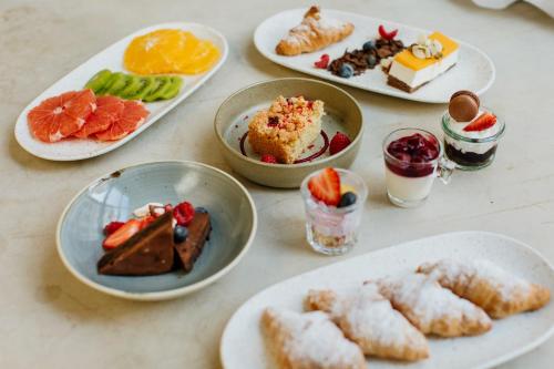 Art Hotel - image 10