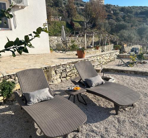 Hostel on the Hill - by Filikuri Beach in Vlora