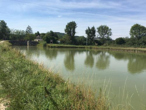 La Maison du Halage Canal de Bourgogne gîte à louer Alise-Sainte-Reine