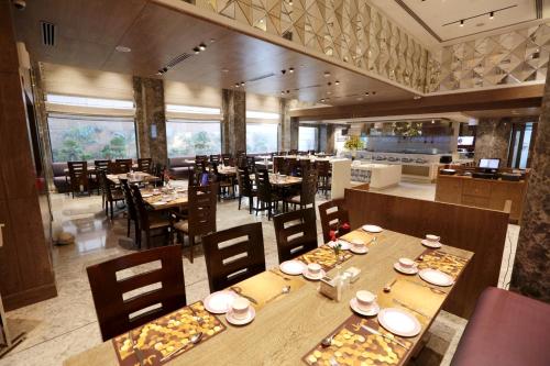 Hotel Madin photo 2