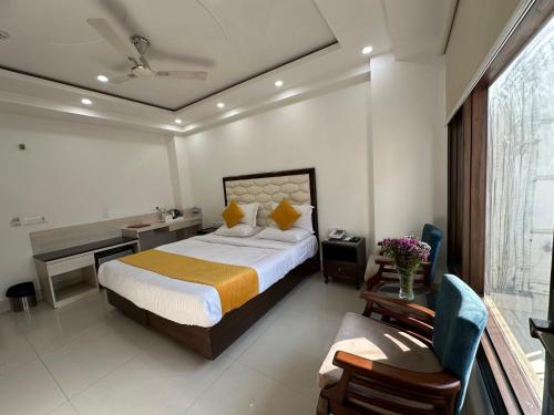 1 queen bed