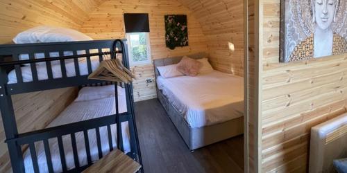 Dog Friendly Stagecoach Glamping Pod with Hot Tub