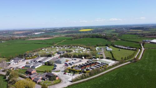 Dog Friendly Stagecoach Glamping Pod with Hot Tub