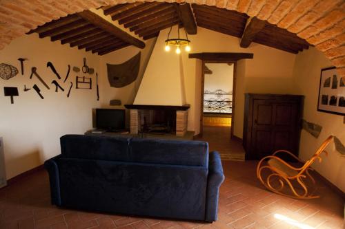 Tenuta Angelici Winery Casa Contea with pool and panoramic pool Cortona in Теронтола Дi Кортона