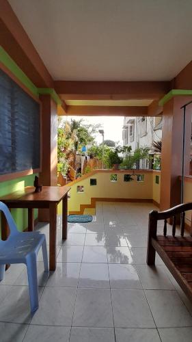 Reynaldo's Upstairs in Puerto Galera