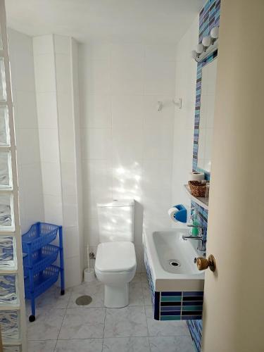 Double Room with Balcony room in Hostal La Palmera