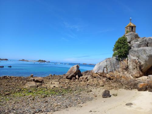 Maison familiale 8-10 personnes tous commerces à pieds, mer et plages à proximité