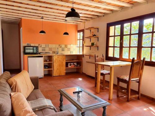 One-Bedroom Apartment image 1