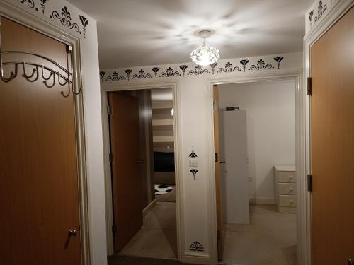 Stylish 2BD near Gatwick Airport in Crawley