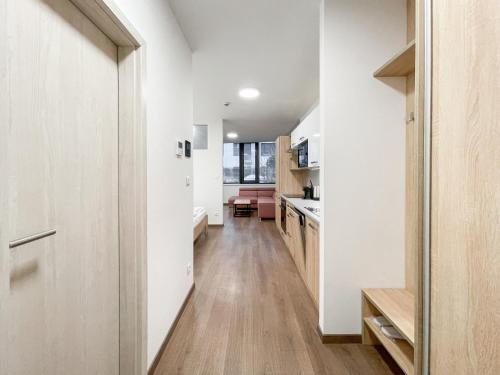 526610764 Metropolitan Star Apart Hotel
