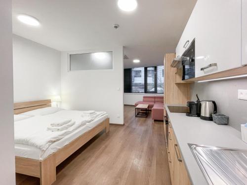 526611653 Metropolitan Star Apart Hotel