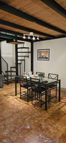 One-Bedroom Apartment image 8