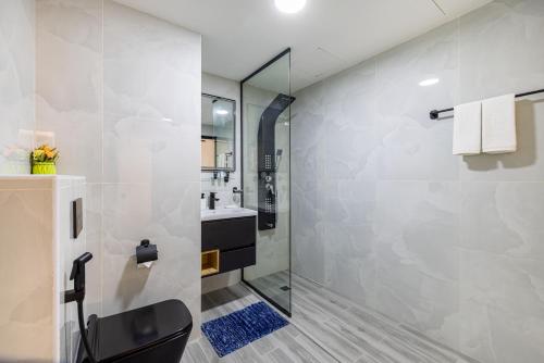 Upgraded 3BR Jacuzzi & Comfort at JBR, Dubái (foto 7)