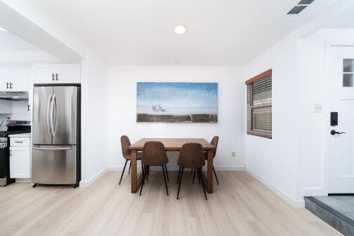 設施, Downtown Beach Home, 5 min to Beach! Backyard, BBQ in 亨廷頓海灘