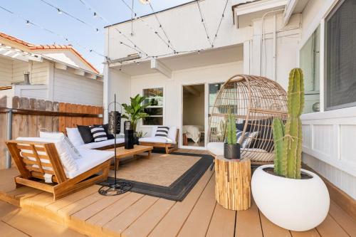 外部景觀, Walk to Beach! Patio, Rooftop, Yard, BBQ! Downtown Huntington in 亨廷頓海灘