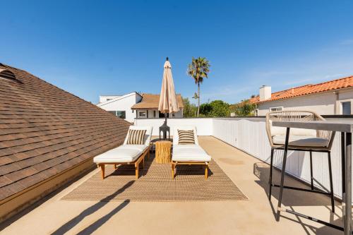 設施, Walk to Beach! Patio, Rooftop, Yard, BBQ! Downtown Huntington in 亨廷頓海灘