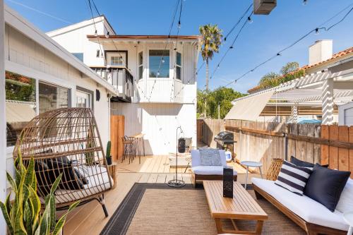 外部景觀, Walk to Beach! Patio, Rooftop, Yard, BBQ! Downtown Huntington in 亨廷頓海灘