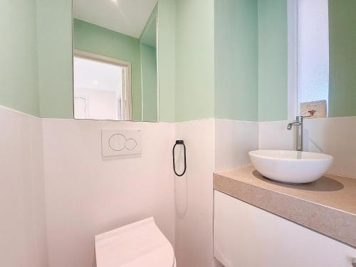 Apartment with Terrace image 10