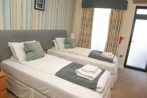1 double bed