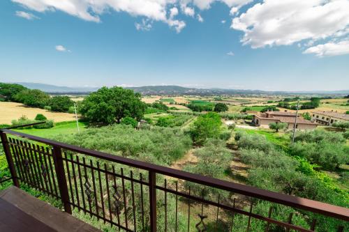 Skats, Colle di Perugia - cozy 3 bedroom apartment in San Martino in Colle