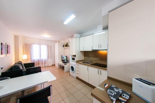 Duplex Apartment (6 Adults) image 10