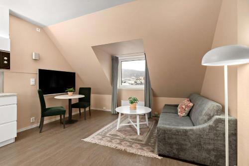 One-Bedroom Apartment with Sofa Bed - Non-Smoking image 10