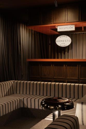 ホスタル アルメスト