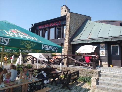 Hage, Chata Sumna in Prostredni Becva