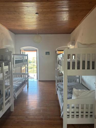 Hostel on the Hill - by Filikuri Beach, Химара (фото 6)