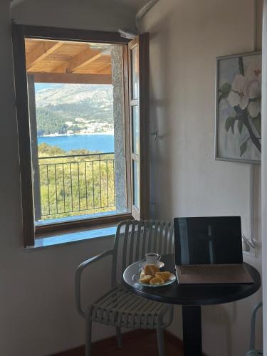 Hostel on the Hill - by Filikuri Beach in Vlora