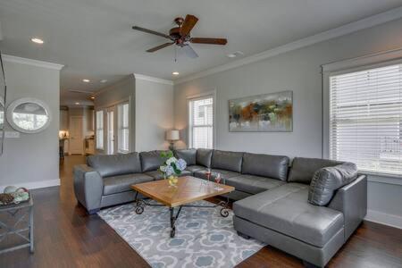 Spacious Home Near Belmont University