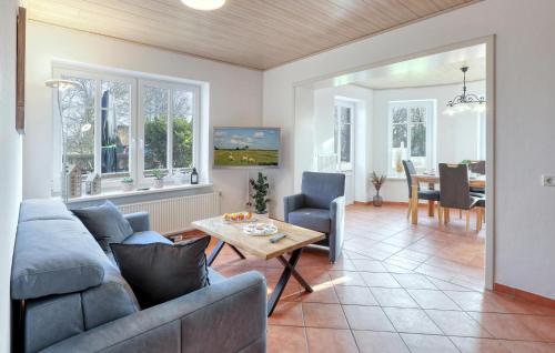 1 Bedroom Stunning Apartment In Neukirchen in Neukirchen