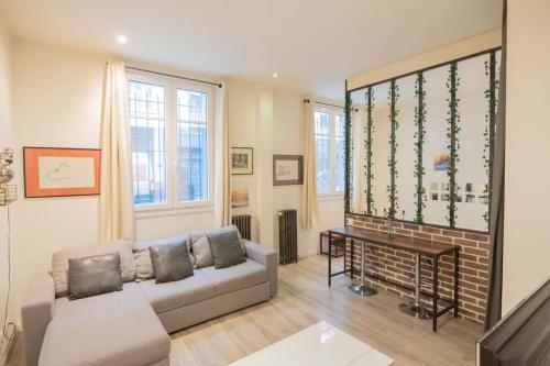 Grand studio de 31 m2 aménagé - Location saisonnière - Clichy