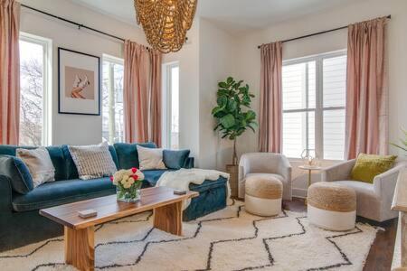 Luxury Nashville Retreat Near Vanderbilt