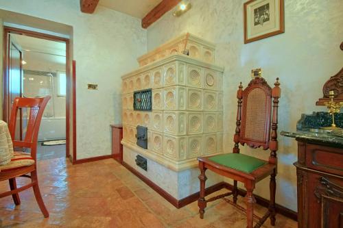 Rustic Villa Casa Rossa with jacuzzi in Porec