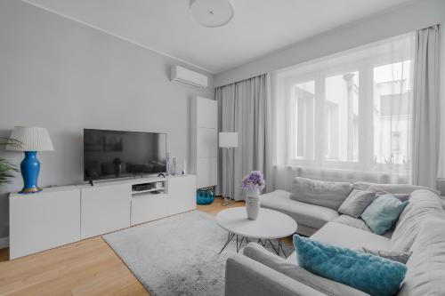 UnitApartament DeLux Warszawa Centrum blisko Plac Zbawiciela Hala Koszyki Metro Politechnika Jest to elegancki i wygodny apartament na noclegi i pobyt w Warszawie - Zapraszamy, Warsaw