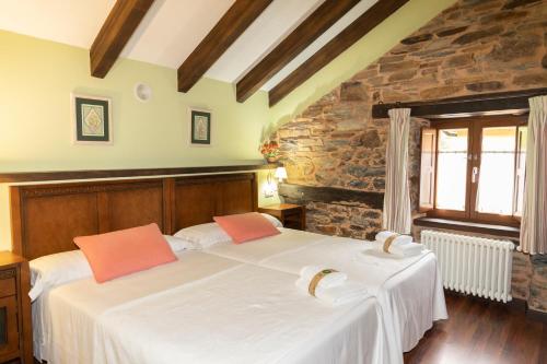 Apartamentos Turisticos A Estacion in A Pontenova